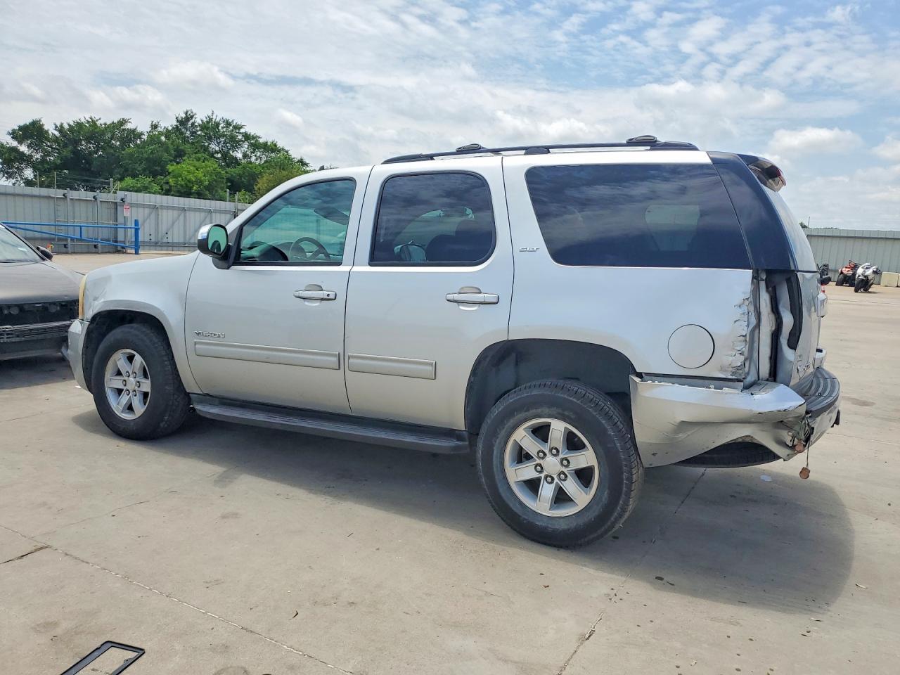 2012 GMC Yukon Slt - Image 2