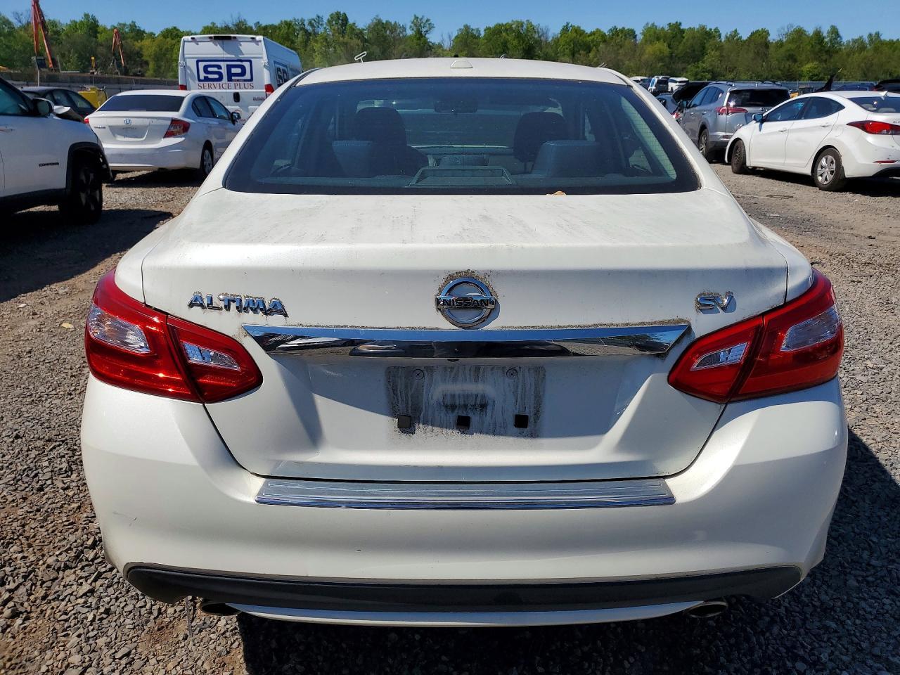 2017 Nissan Altima 2.5 - Image 6