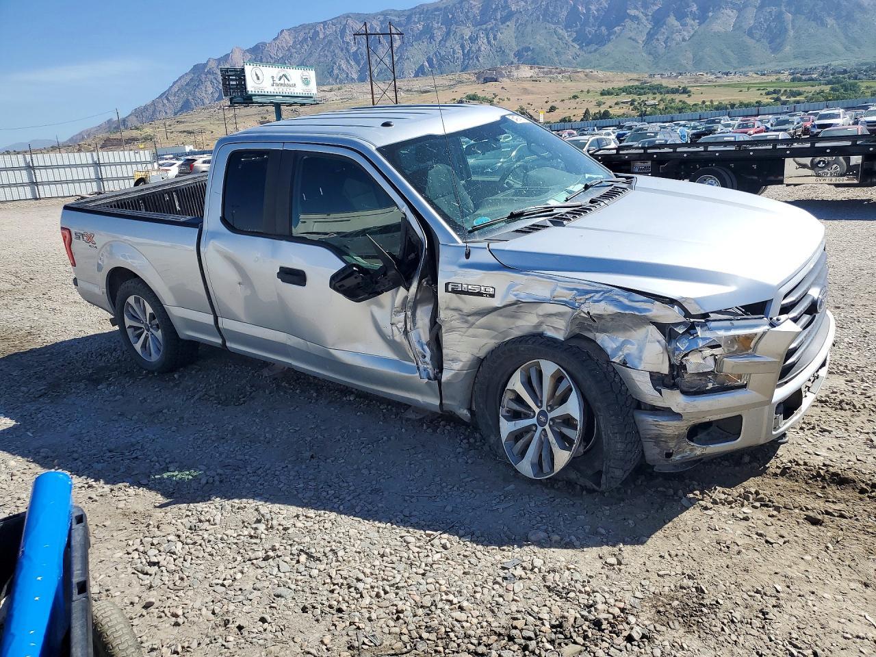 2017 Ford F150 Super Cab - Image 4