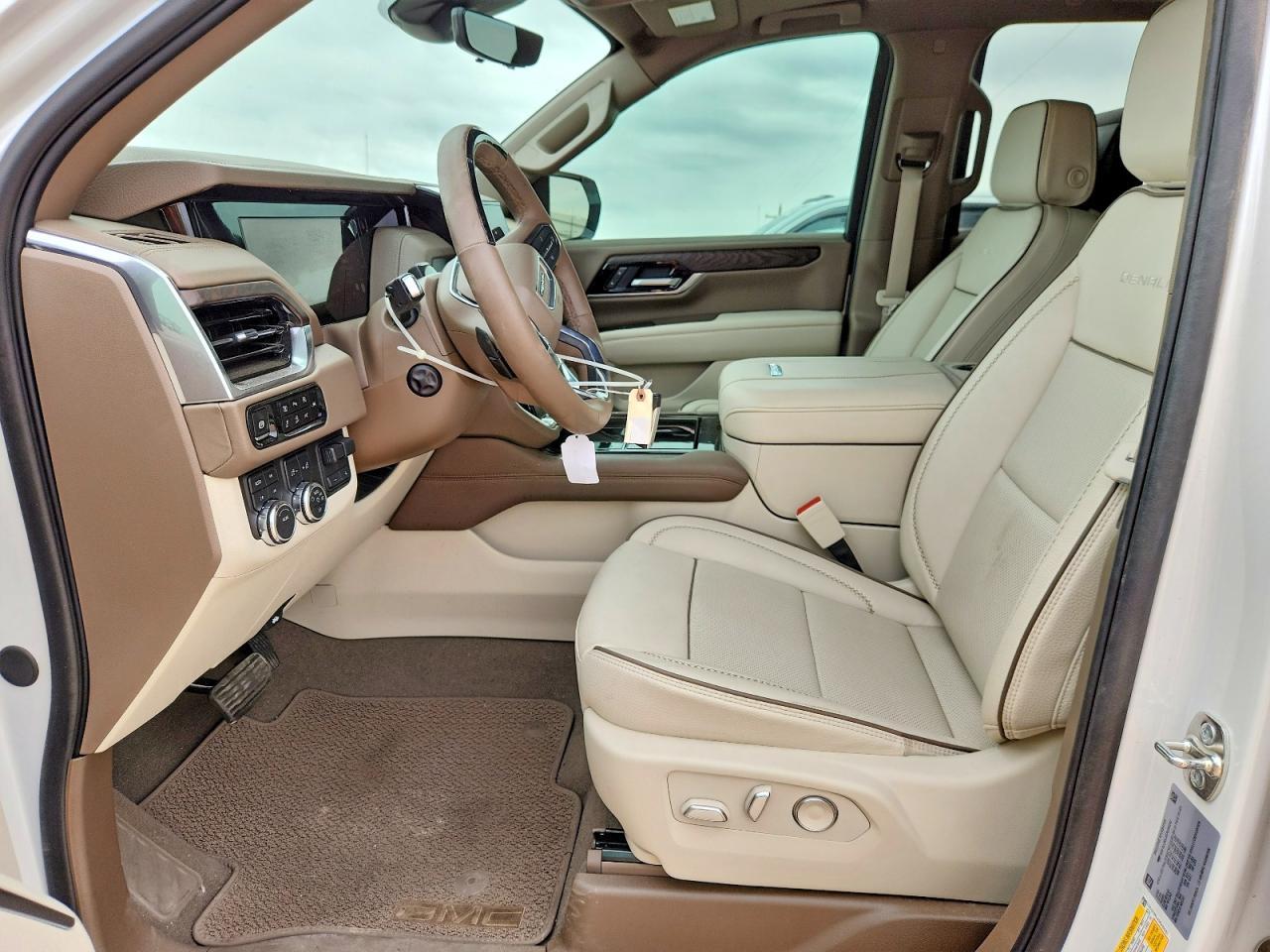 2025 GMC Yukon Xl Denali - Image 7