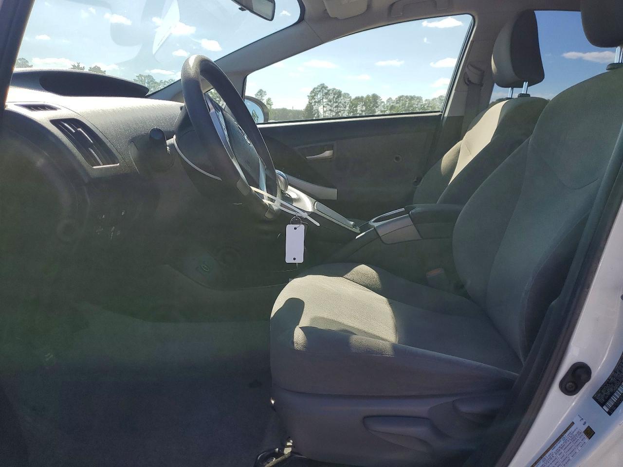 2014 Toyota Prius Plug-In Hybrid Base - Фото 7