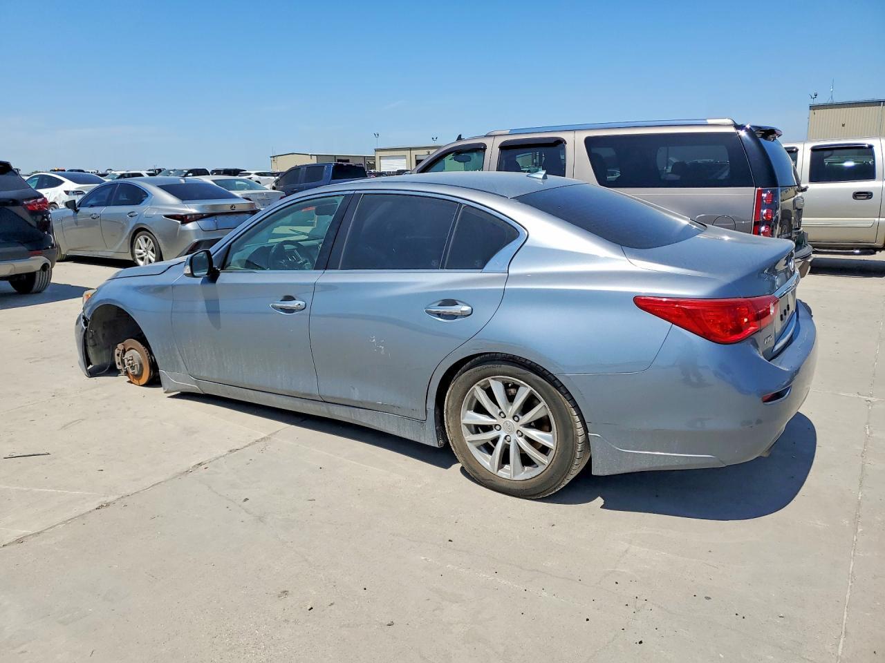 2015 Infiniti Q50 Base - Фото 2