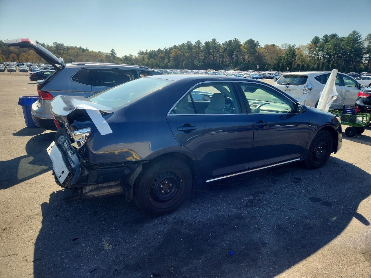 2014 Toyota Camry Le - Фото 3