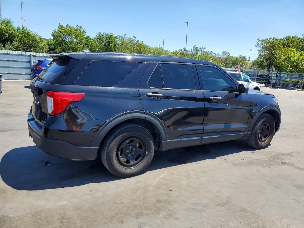 2022 Ford Explorer Police Interceptor - Фото 3