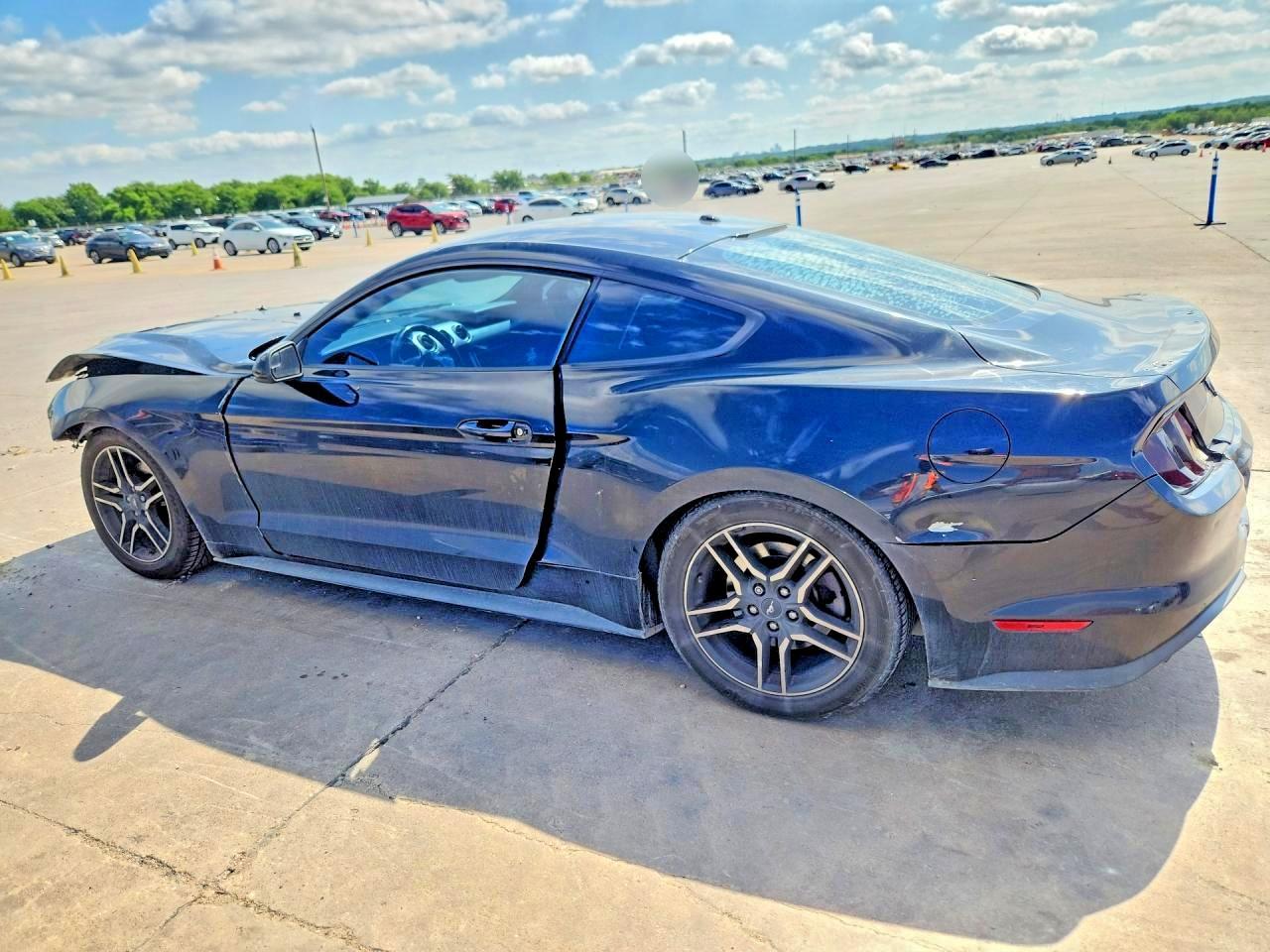 2019 Ford Mustang - Image 2