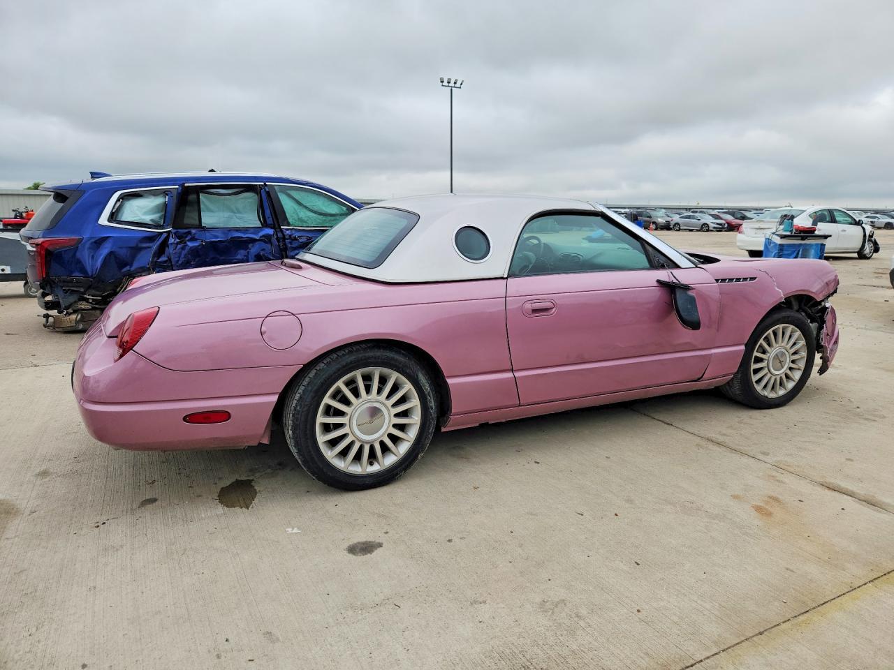2004 Ford Thunderbird - Image 3