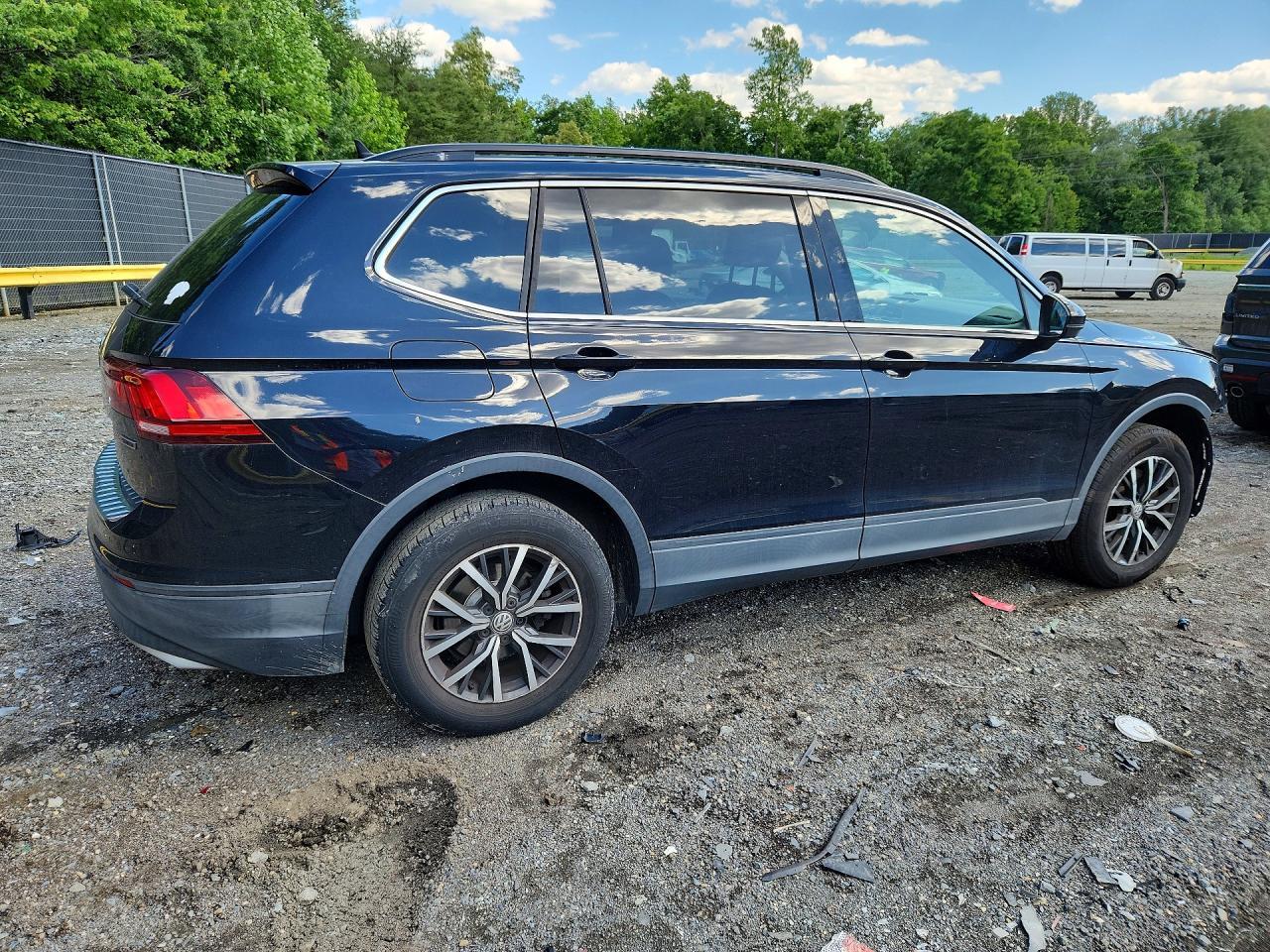2019 Volkswagen Tiguan Se - Фото 3