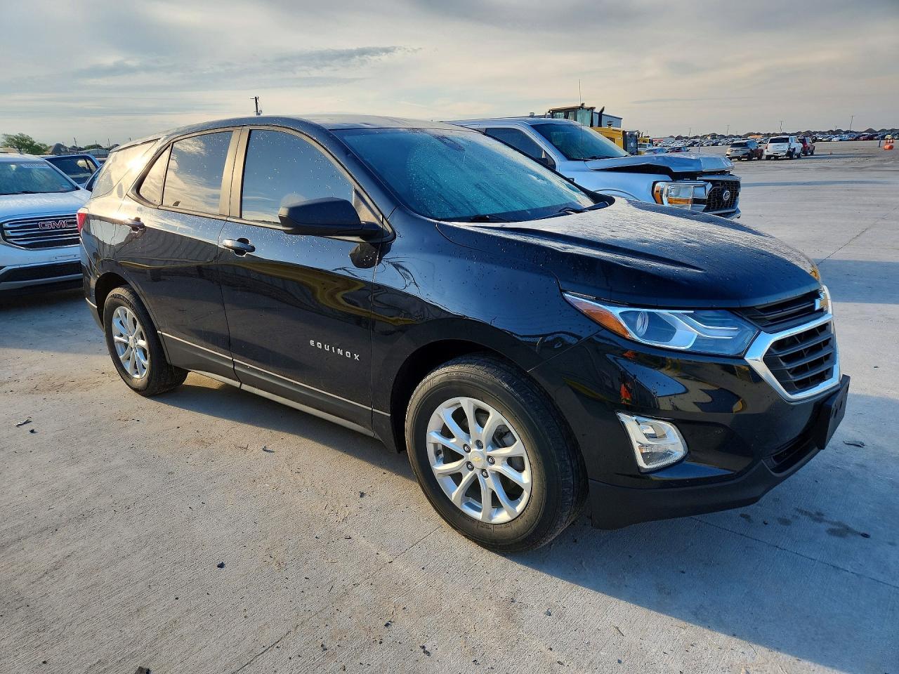 2021 Chevrolet Equinox Ls - Image 4
