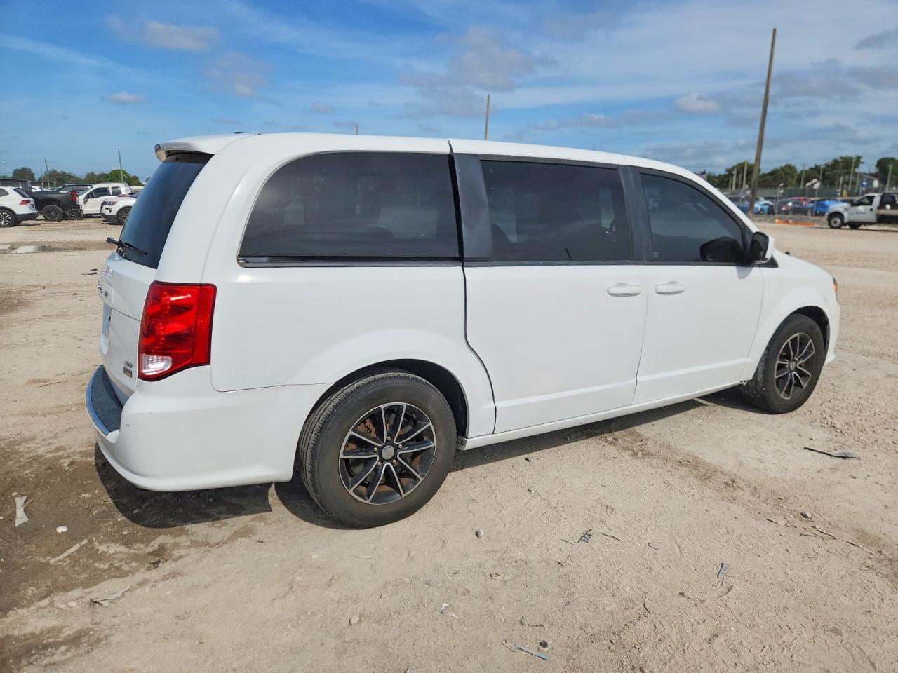 2018 Dodge Grand Caravan Gt - Фото 3