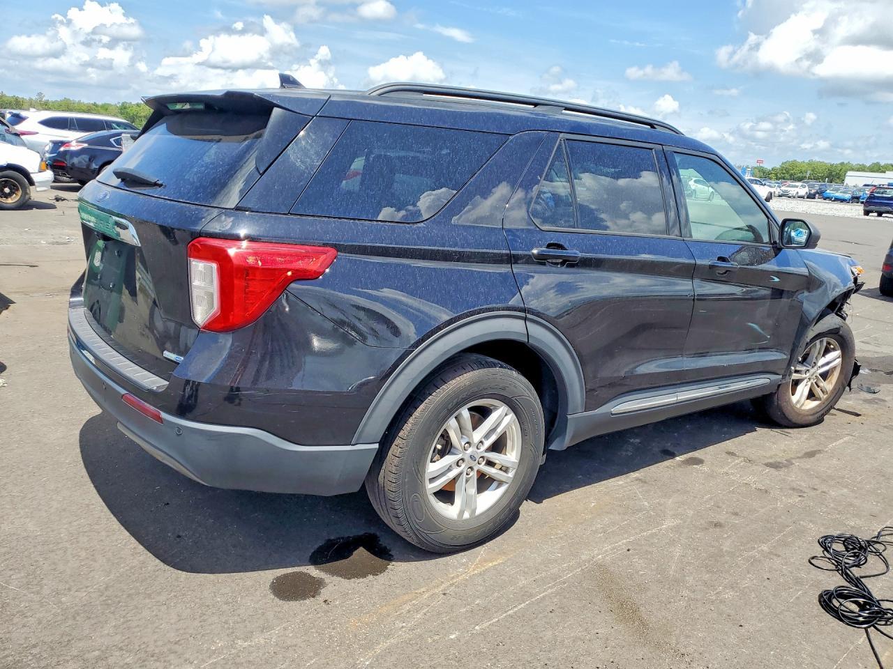 2020 Ford Explorer Xlt - Фото 3