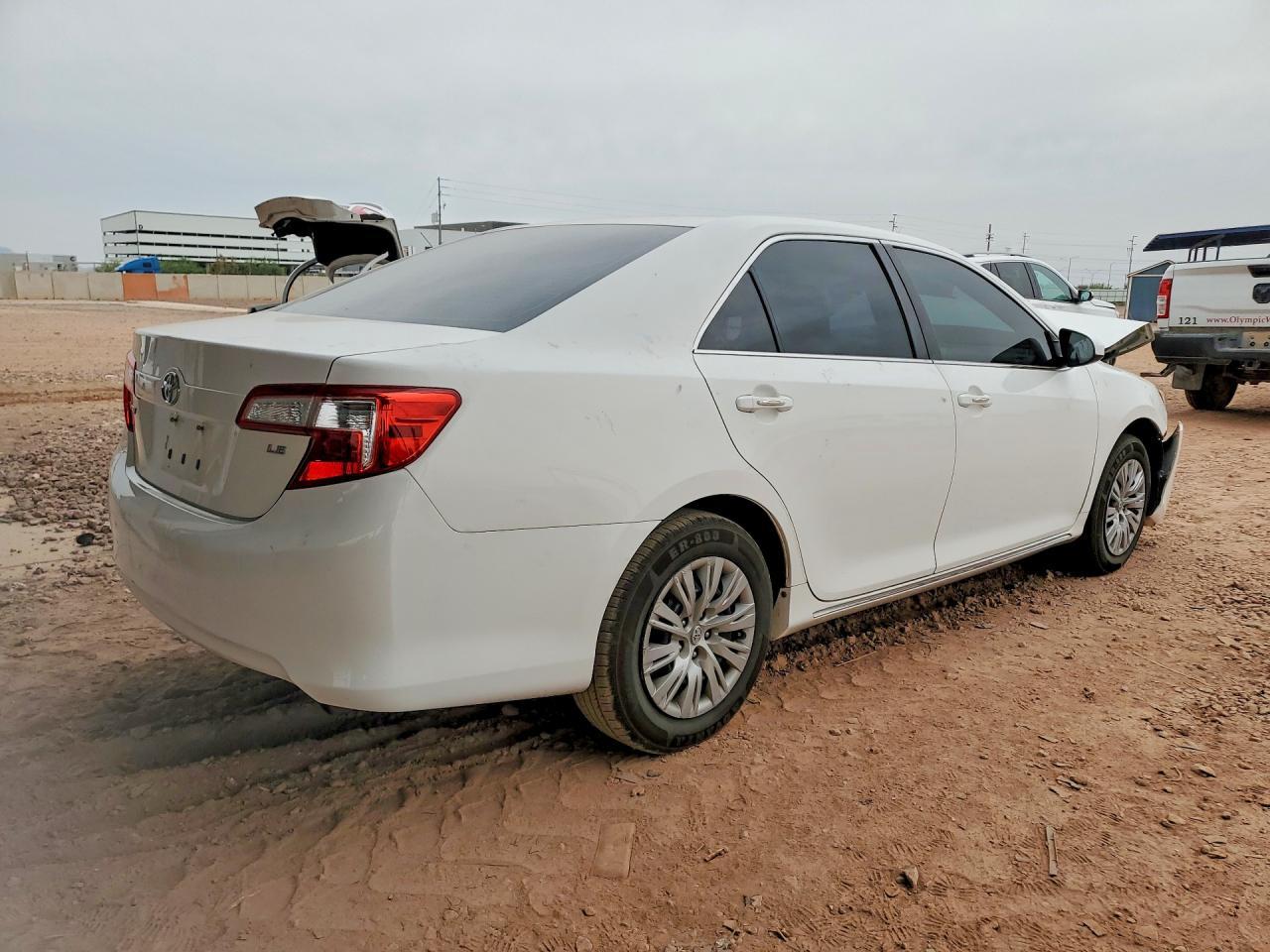 2012 Toyota Camry Le - Фото 3