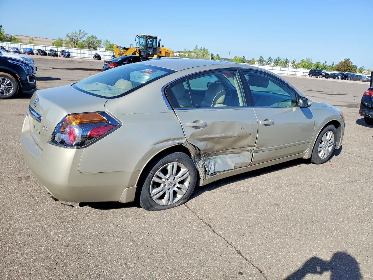2010 Nissan Altima 2.5 - Фото 3