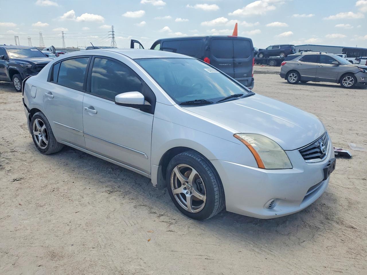 2010 Nissan Sentra 2.0 - Фото 4