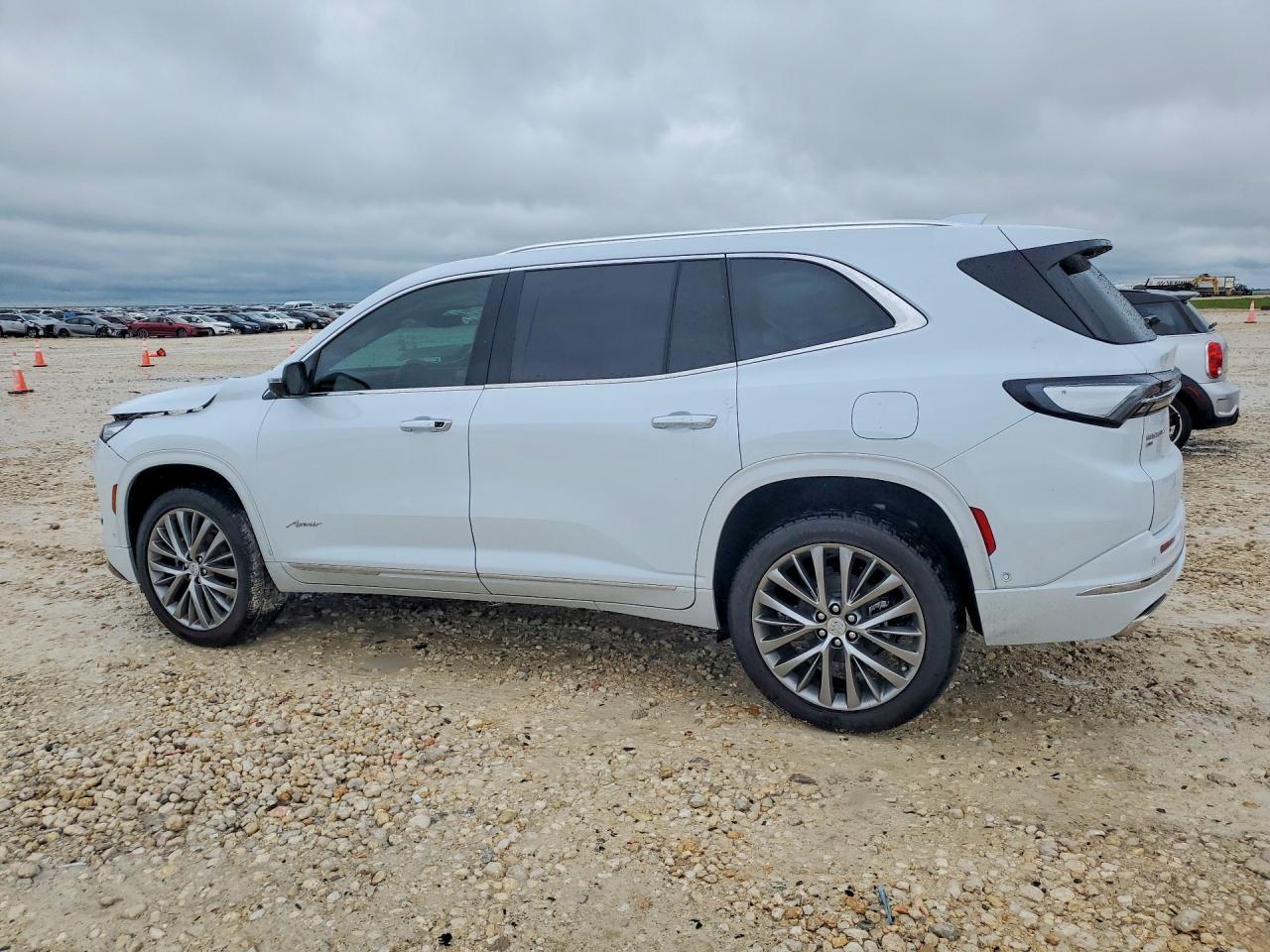 2026 Buick Enclave Avenir - Фото 2
