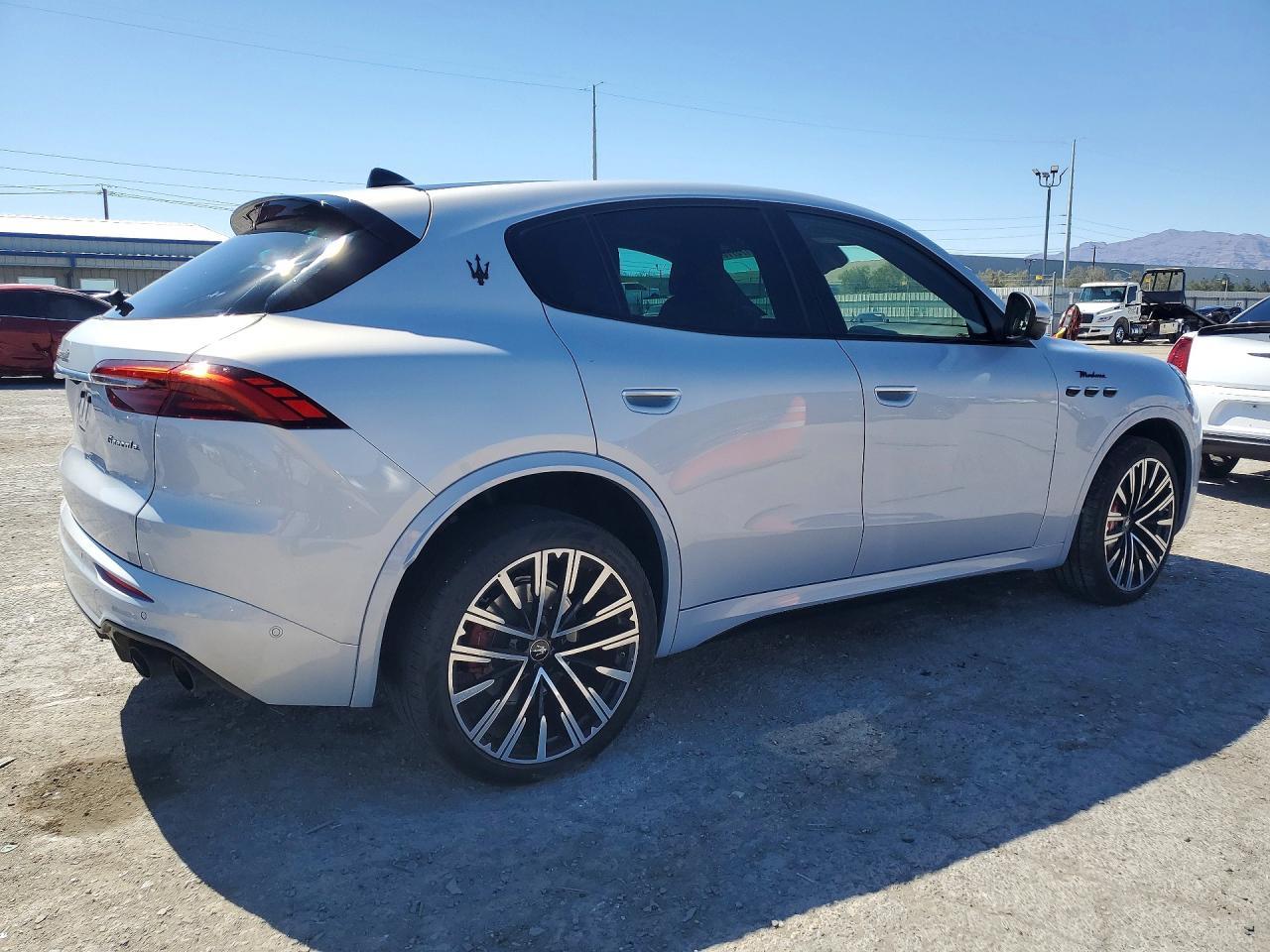 2023 Maserati Grecale Modena - Image 3