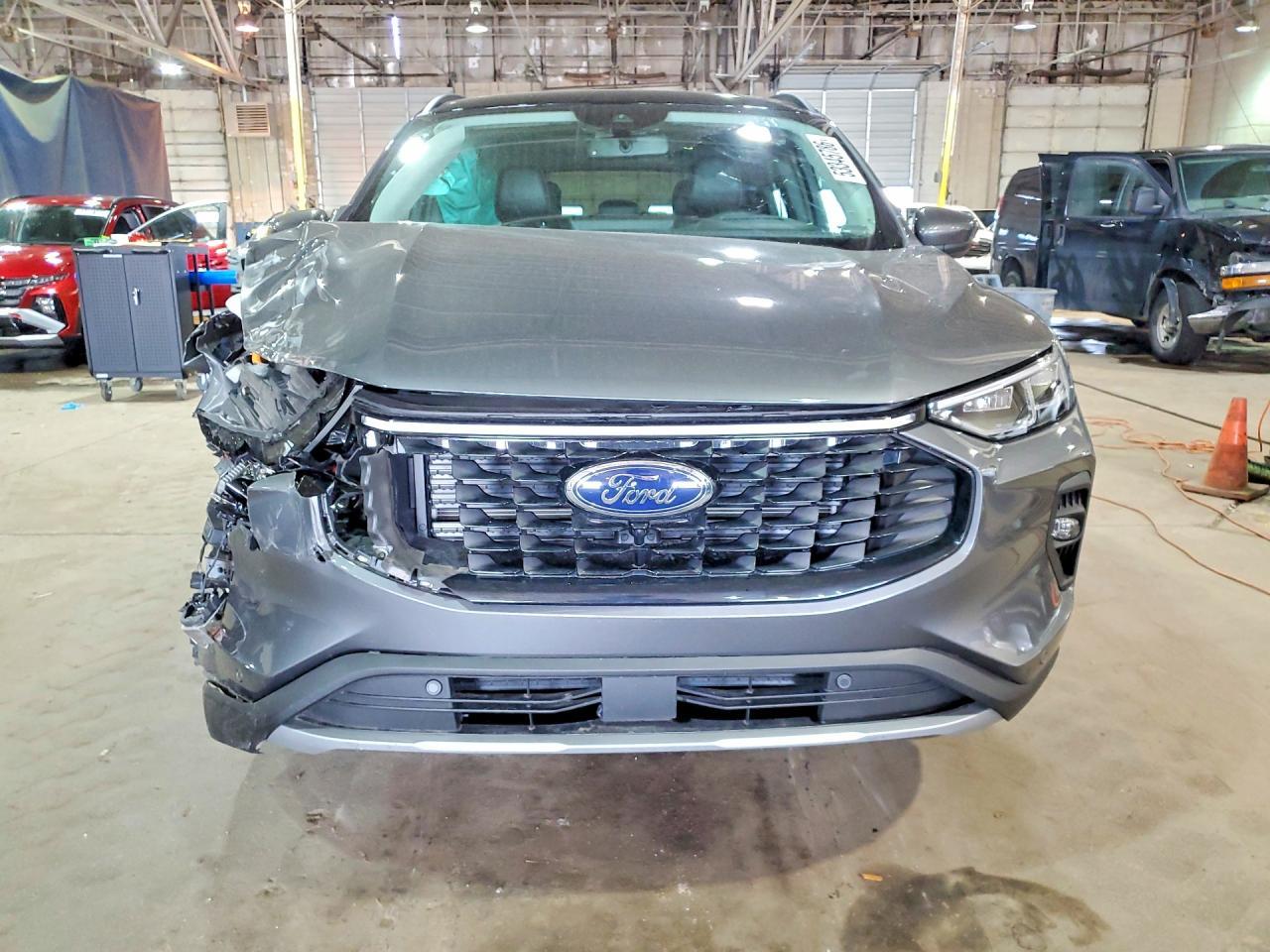2025 Ford Escape - Image 5