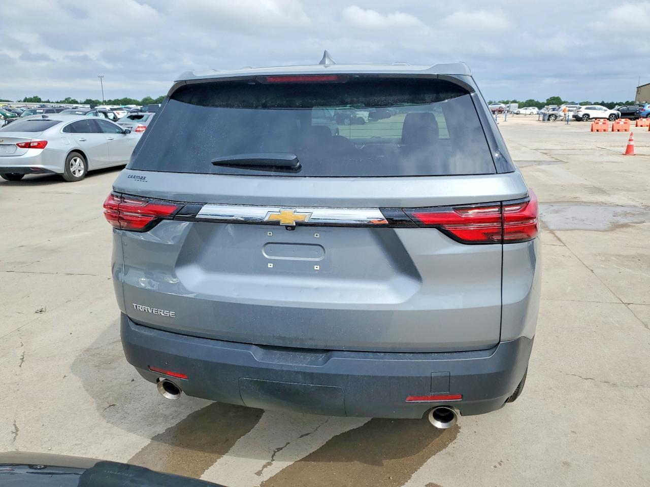 2023 Chevrolet Traverse Ls - Image 6