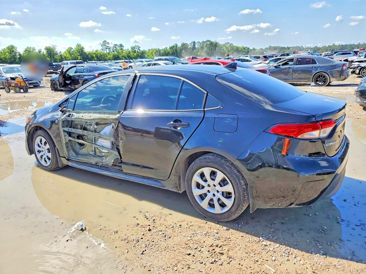 2024 Toyota Corolla Le - Image 2