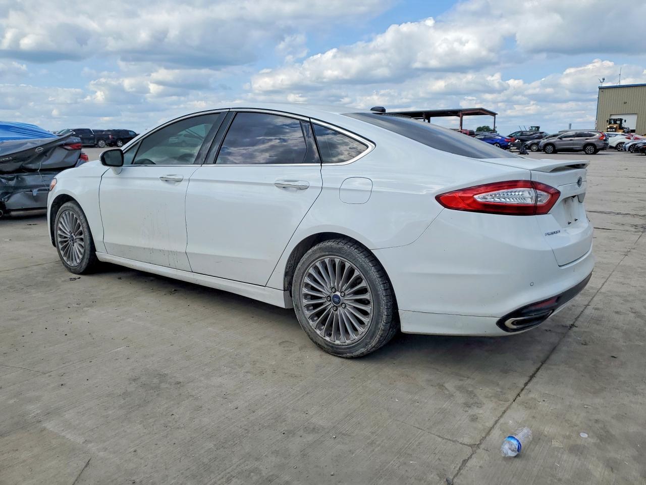 2016 Ford Fusion Titanium - Фото 2