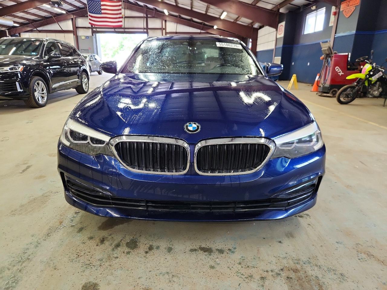 2020 BMW 530 Xi - Фото 5