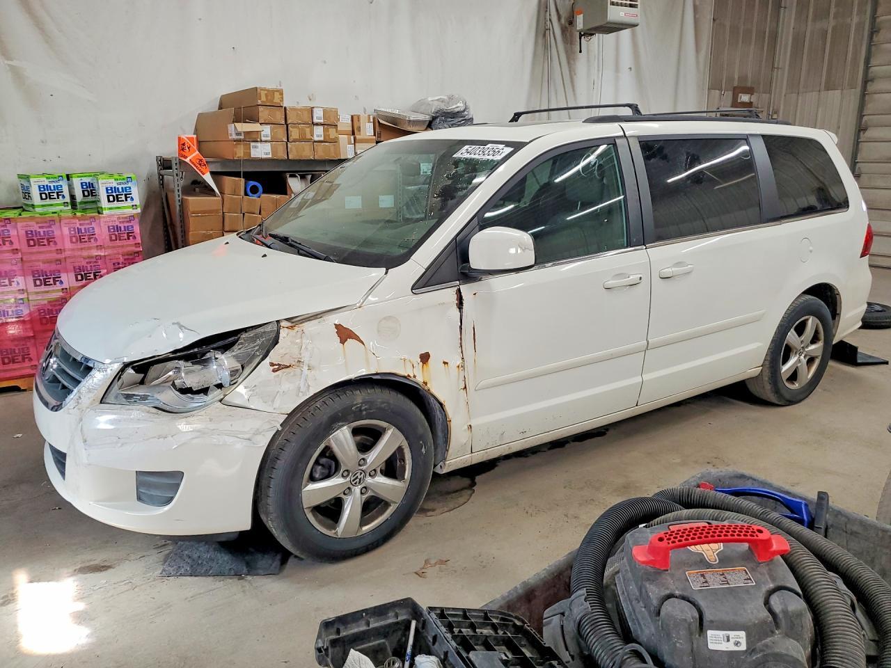 2011 Volkswagen Routan Sel