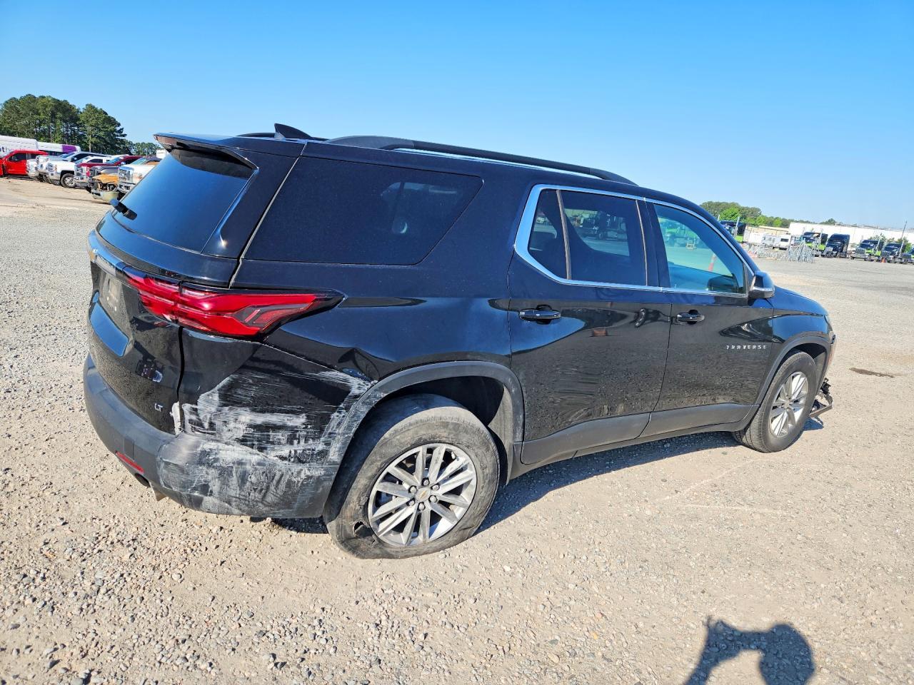 2023 Chevrolet Traverse Lt - Фото 3