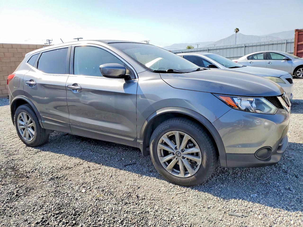 2019 Nissan Rogue Sport S - Фото 4