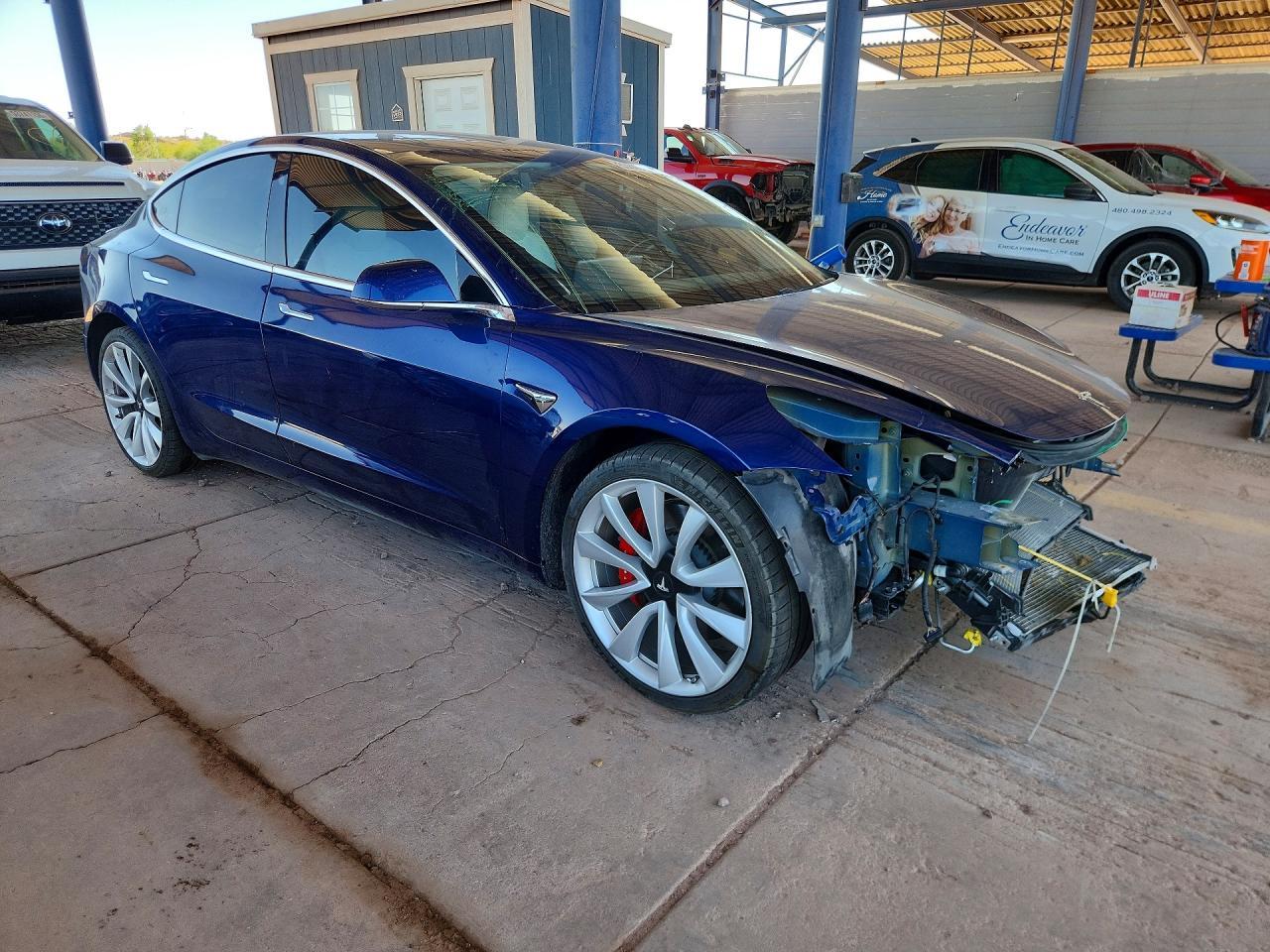 2019 Tesla Model 3 - Фото 4