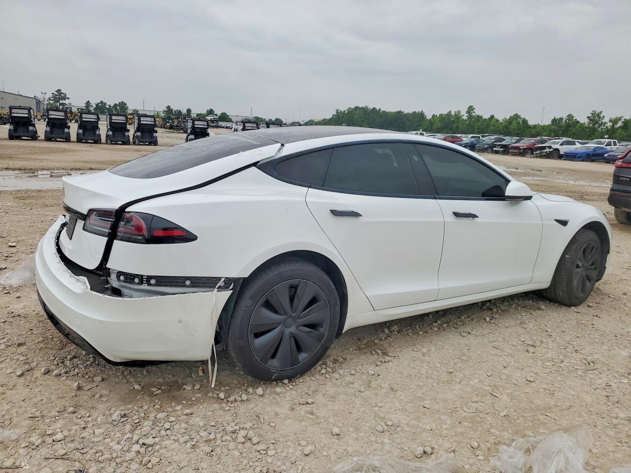 2022 Tesla Model S - Фото 3
