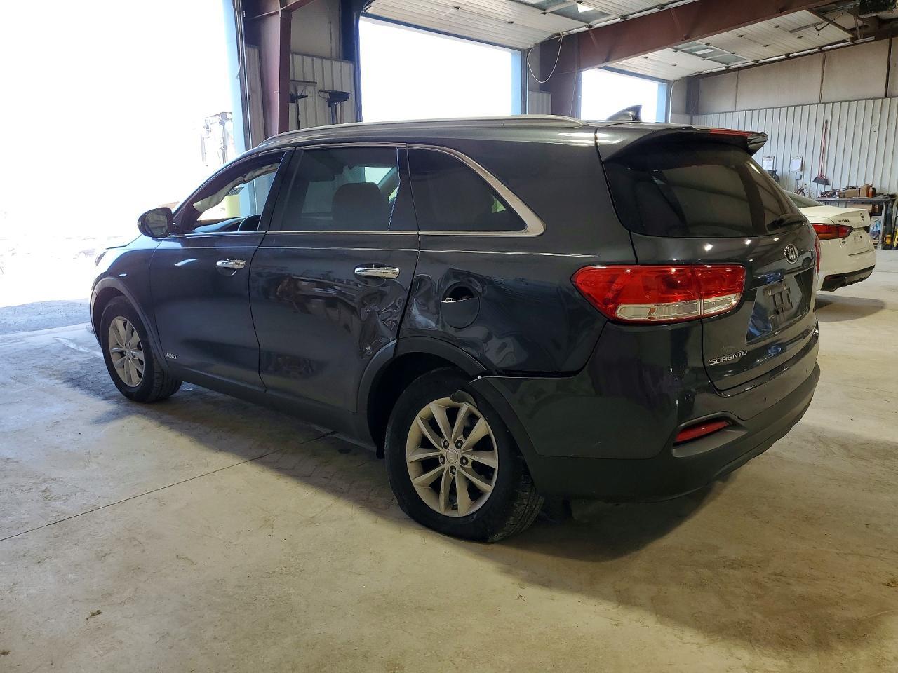 2017 Kia Sorento Lx V6 - Image 2