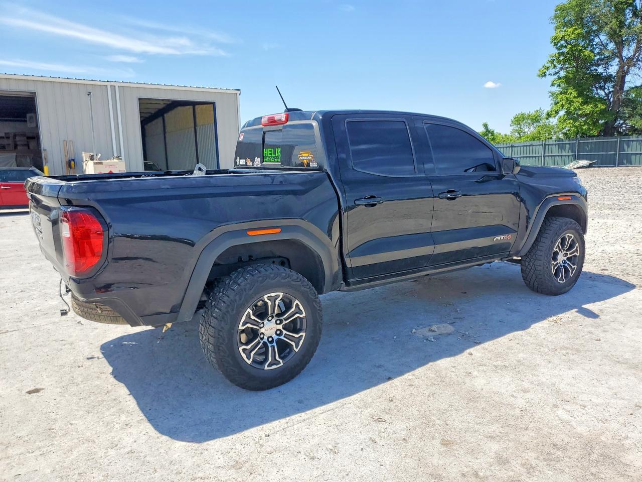 2024 GMC Canyon At4 - Фото 3