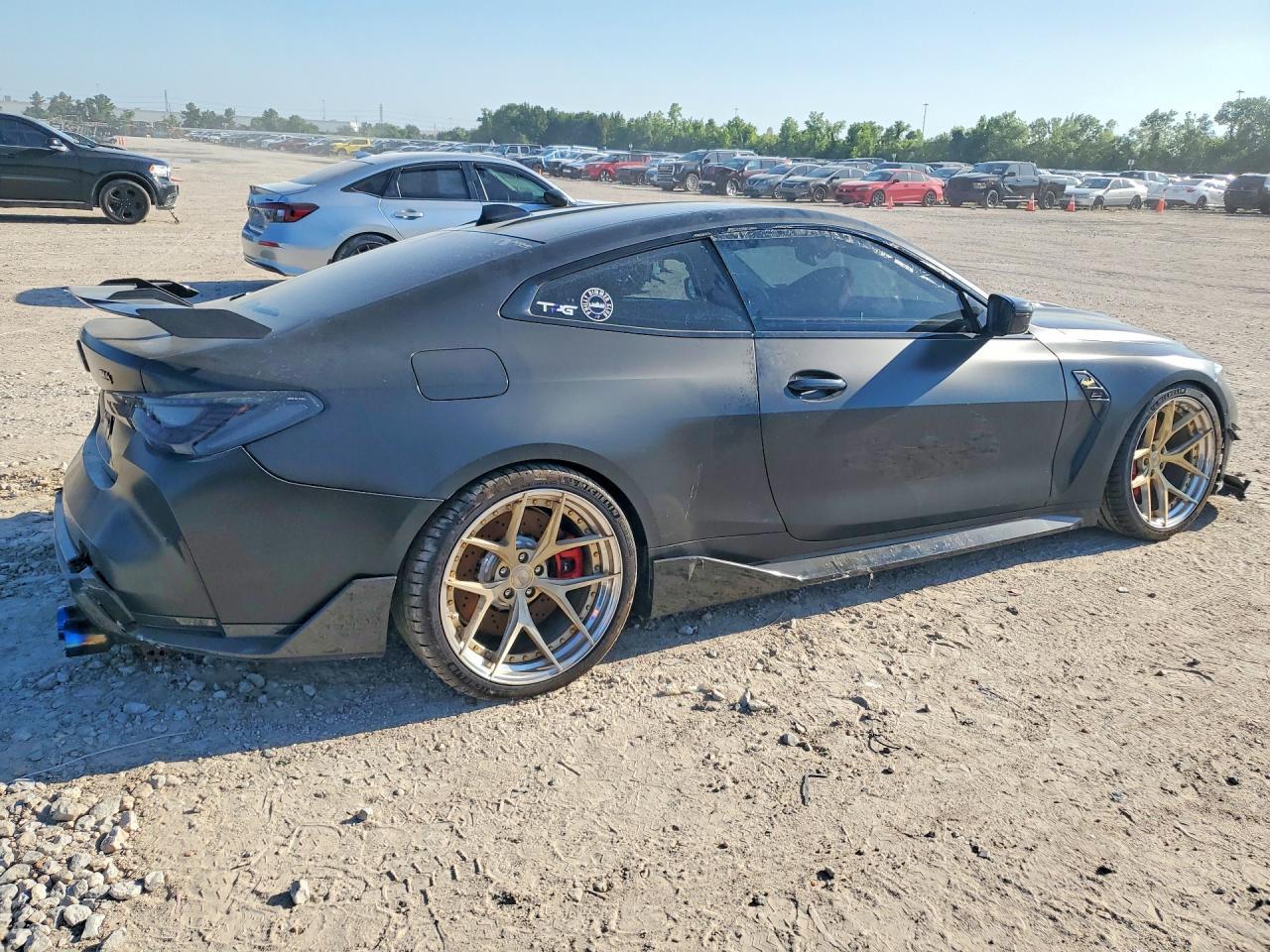 2022 BMW M4 Competition - Фото 3