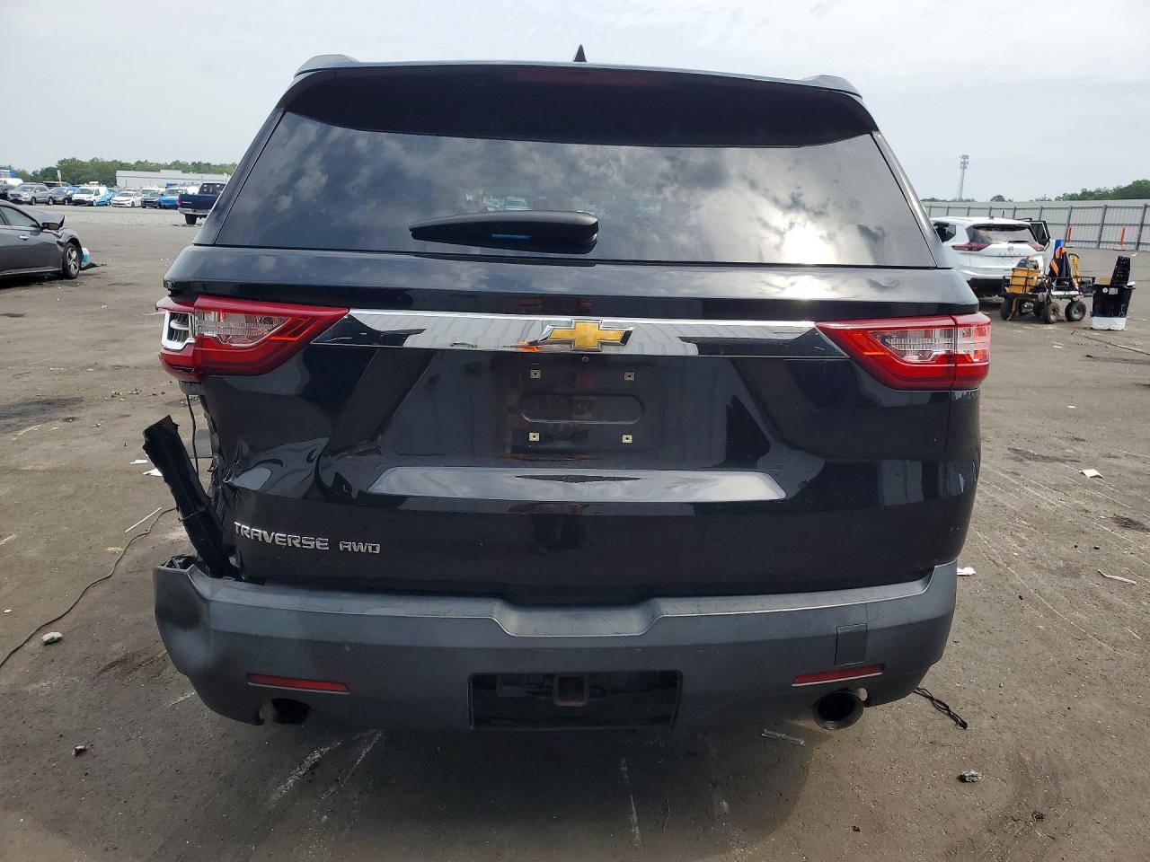 2021 Chevrolet Traverse Ls - Image 6