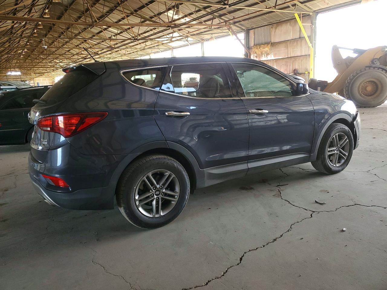 2018 Hyundai Santa Fe Sport 2.4L - Фото 3