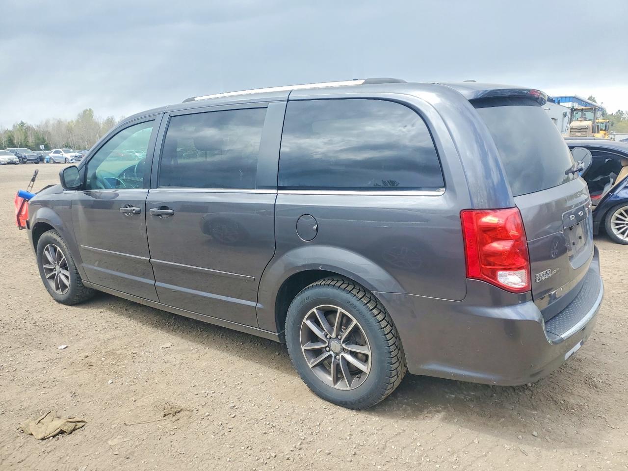 2017 Dodge Grand Caravan Se - Image 2