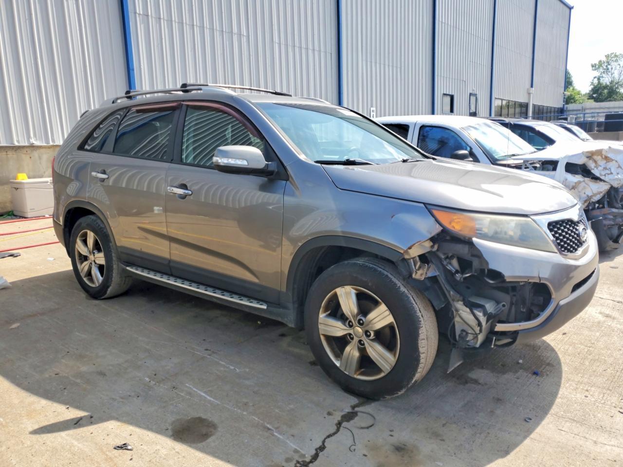 2013 Kia Sorento Ex - Image 4