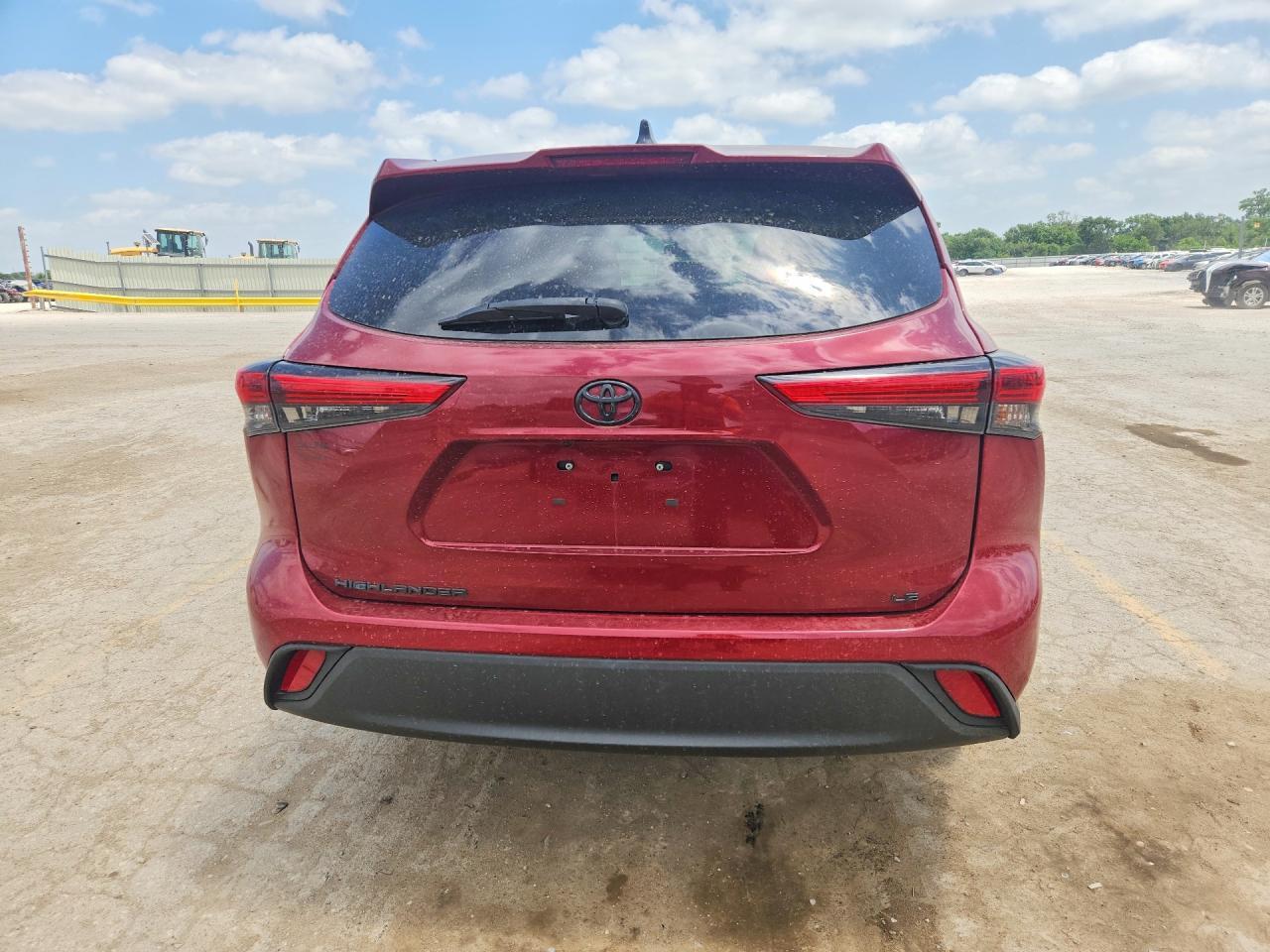 2022 Toyota Highlander Le - Фото 6
