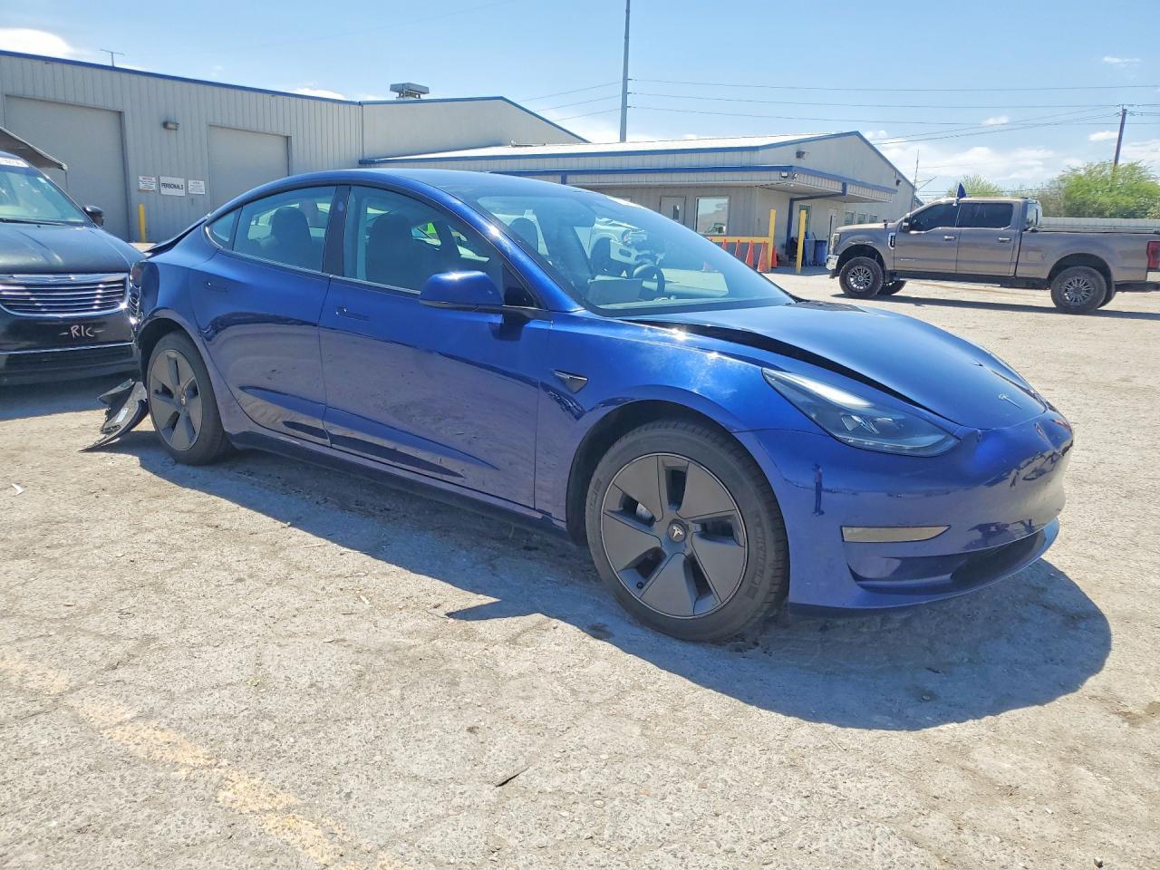 2023 Tesla Model 3 - Image 4