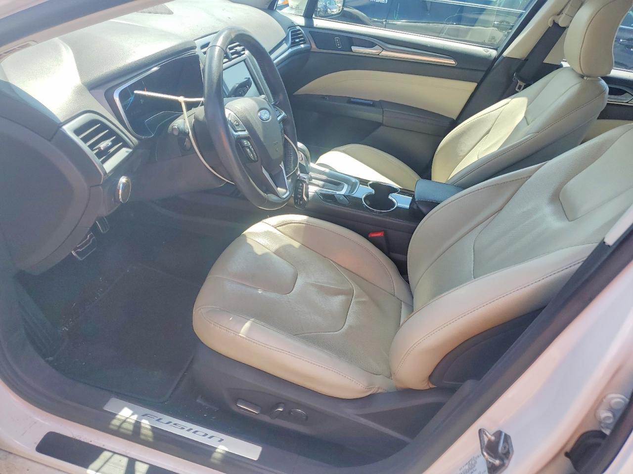 2016 Ford Fusion Titanium Phev - Image 7