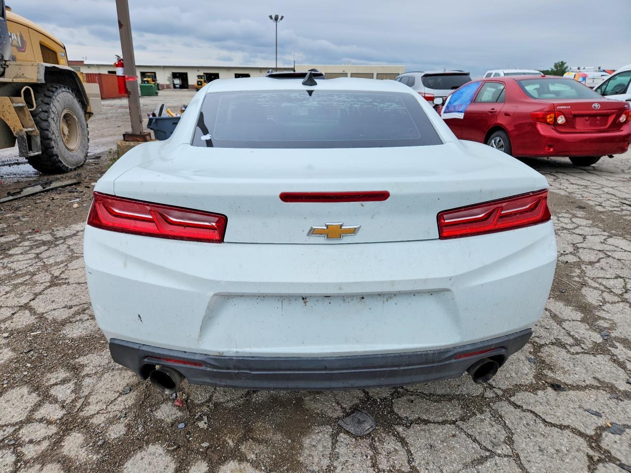 2017 Chevrolet Camaro Lt - Image 6