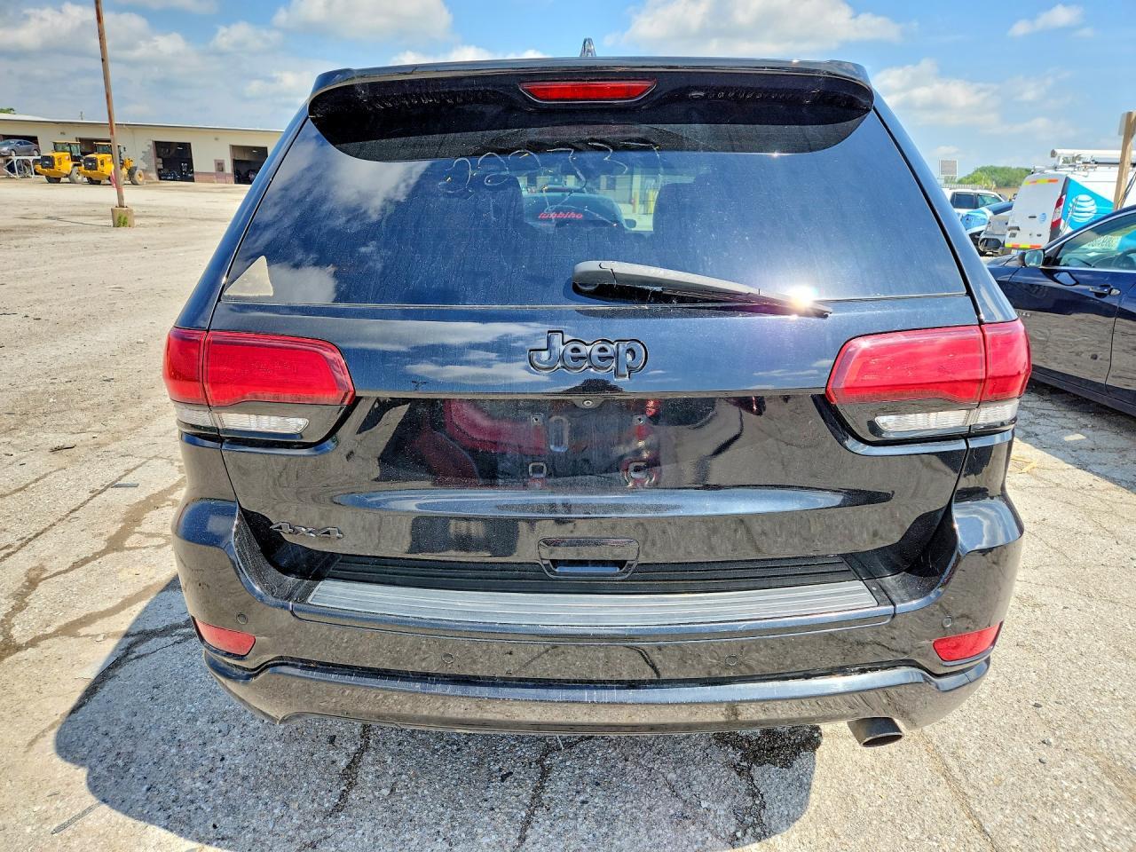 2018 Jeep Cherokee - Image 6