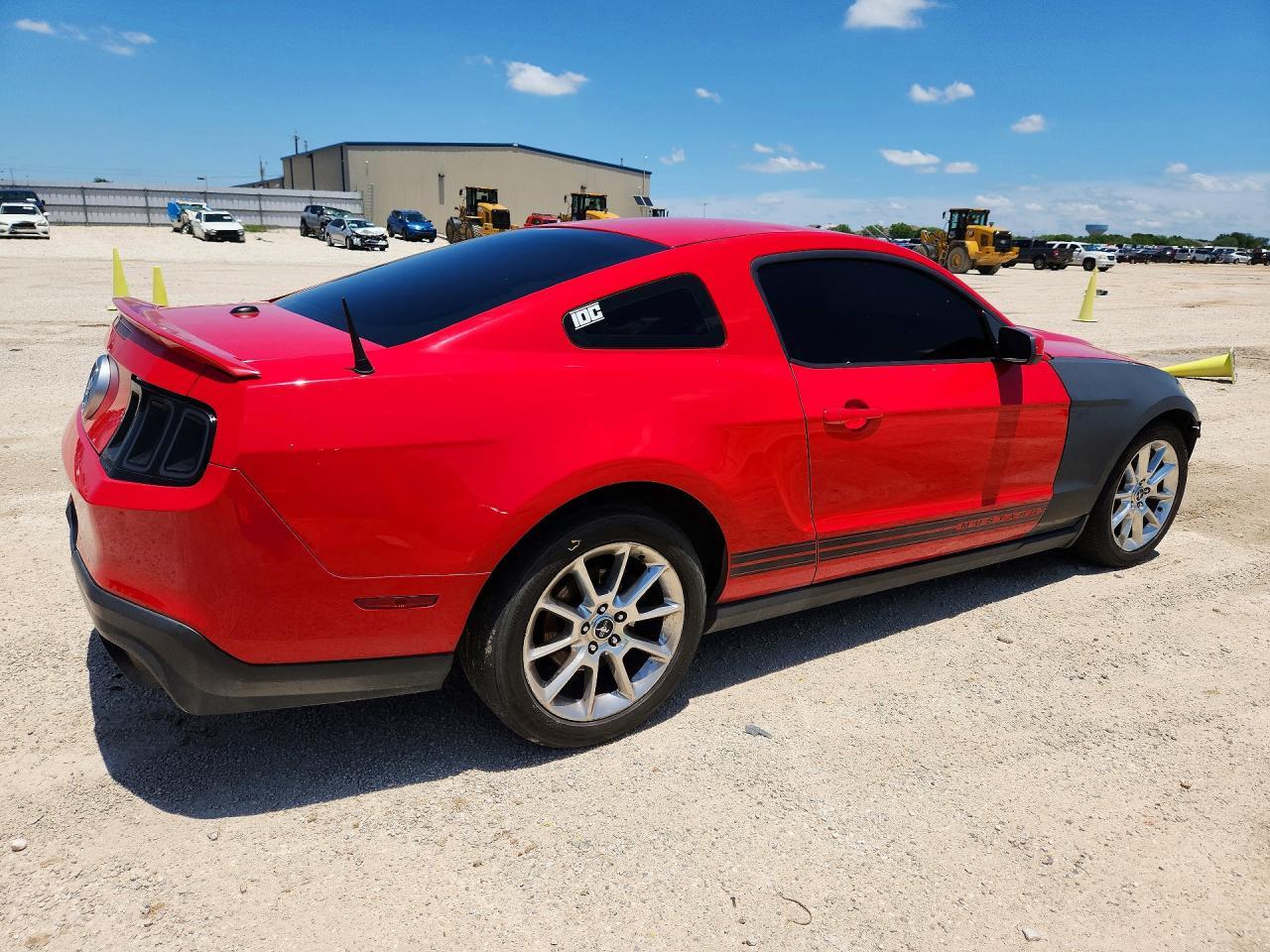 2010 Ford Mustang - Фото 3