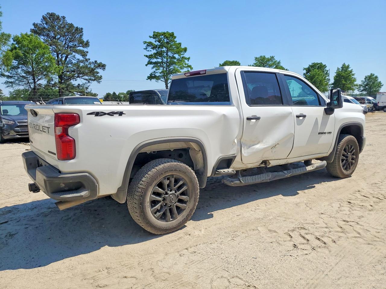 2025 Chevrolet Silverado K2500 Custom - Фото 3