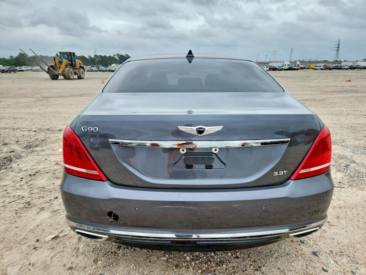 2017 Genesis G90 Premium - Image 6