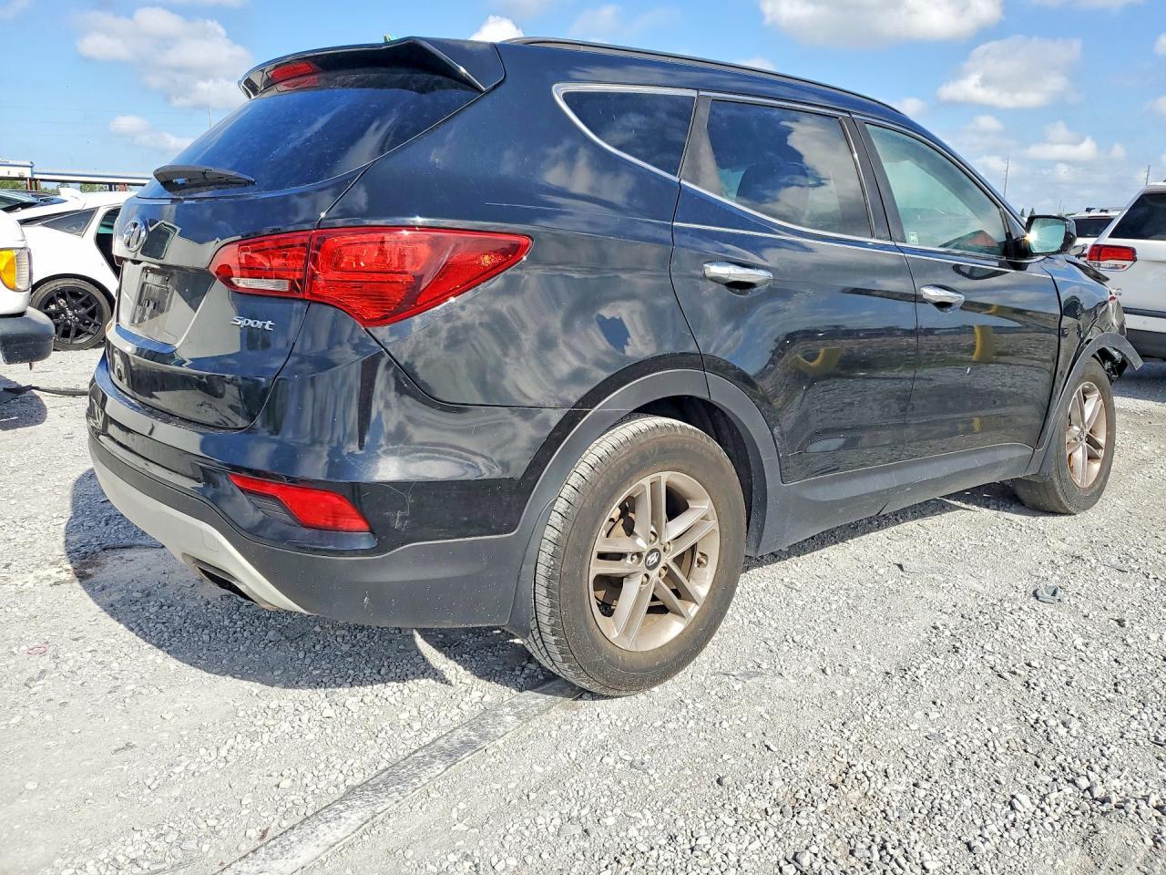 2017 Hyundai Santa Fe Sport 2.4L - Фото 3