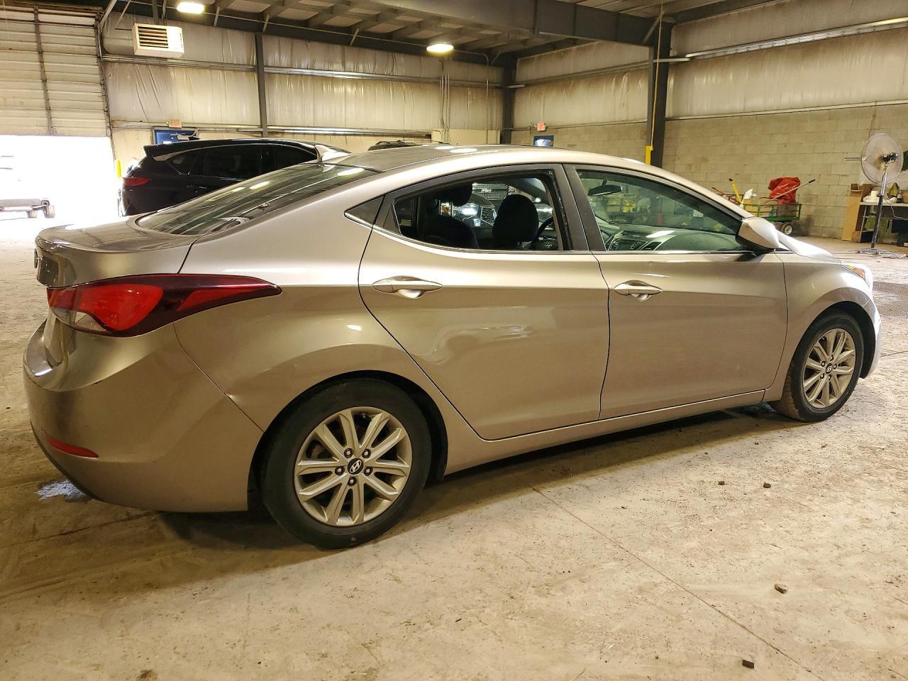 2015 Hyundai Elantra Se - Фото 3