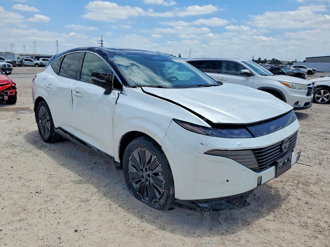 2025 Nissan Murano Platinum - Image 4