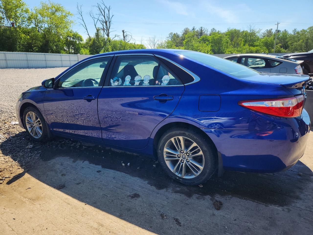 2016 Toyota Camry Se - Фото 2