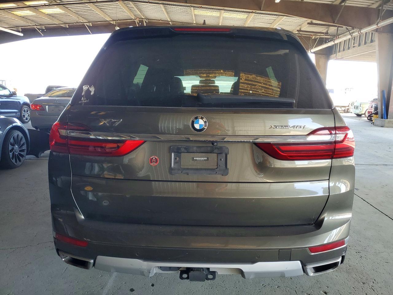 2021 BMW X7 xDrive40I - Фото 6