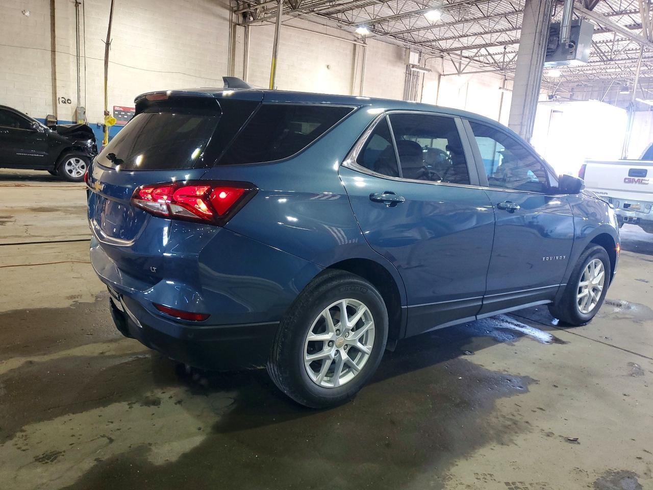 2024 Chevrolet Equinox Lt - Image 3